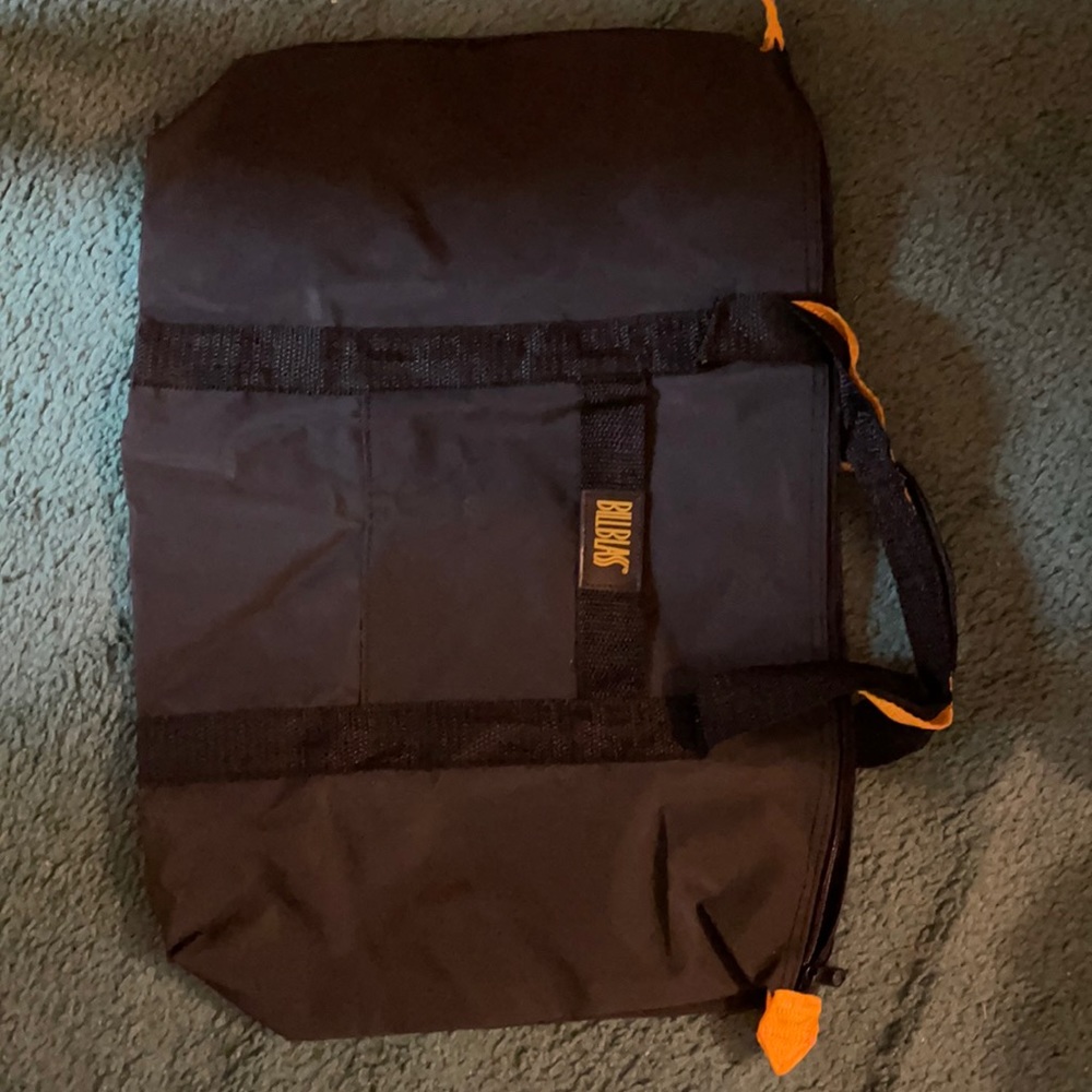 Bill Blass weekend travel duffel bag carry on  new
